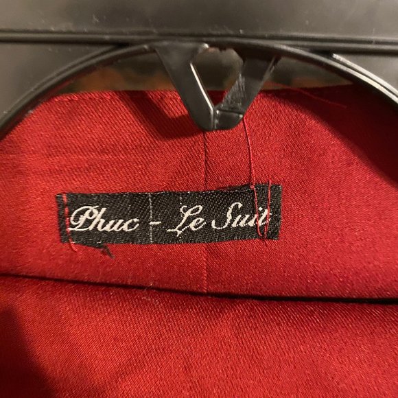 Red Tailored Tiny Short Skirt w/ Bow Tie Detail - Picture 4 of 4